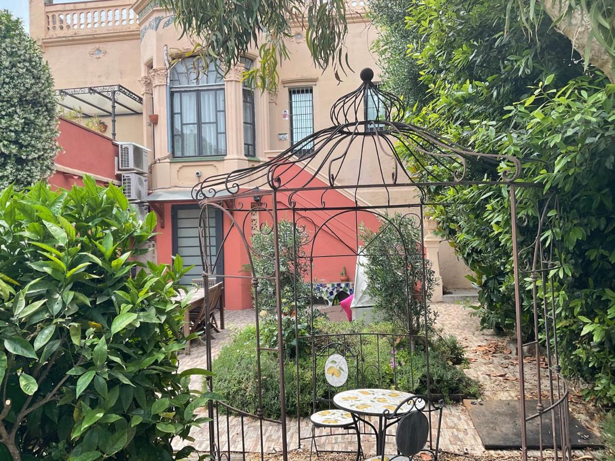 Villa Modernista Barcelona Exteriör bild